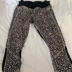 Lululemon cropped leggings